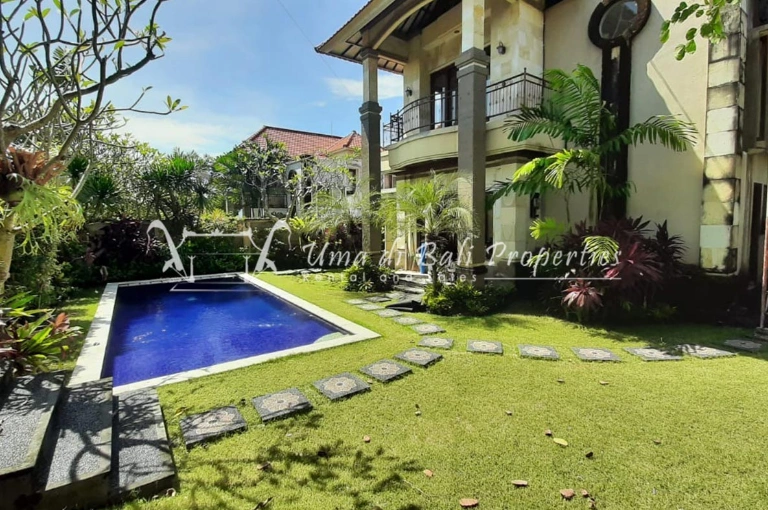 3BR Villa for Rent at Kerobokan, Bali, 3-bed villa for rent in Canggu – photo 2 of 13