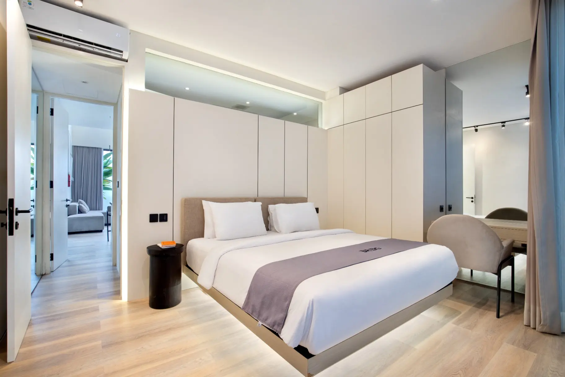 Modern 2BR Oasis Smart Villa Berawa +pool +working space area!, 2-bed villa for rent in Canggu – photo 8 of 15