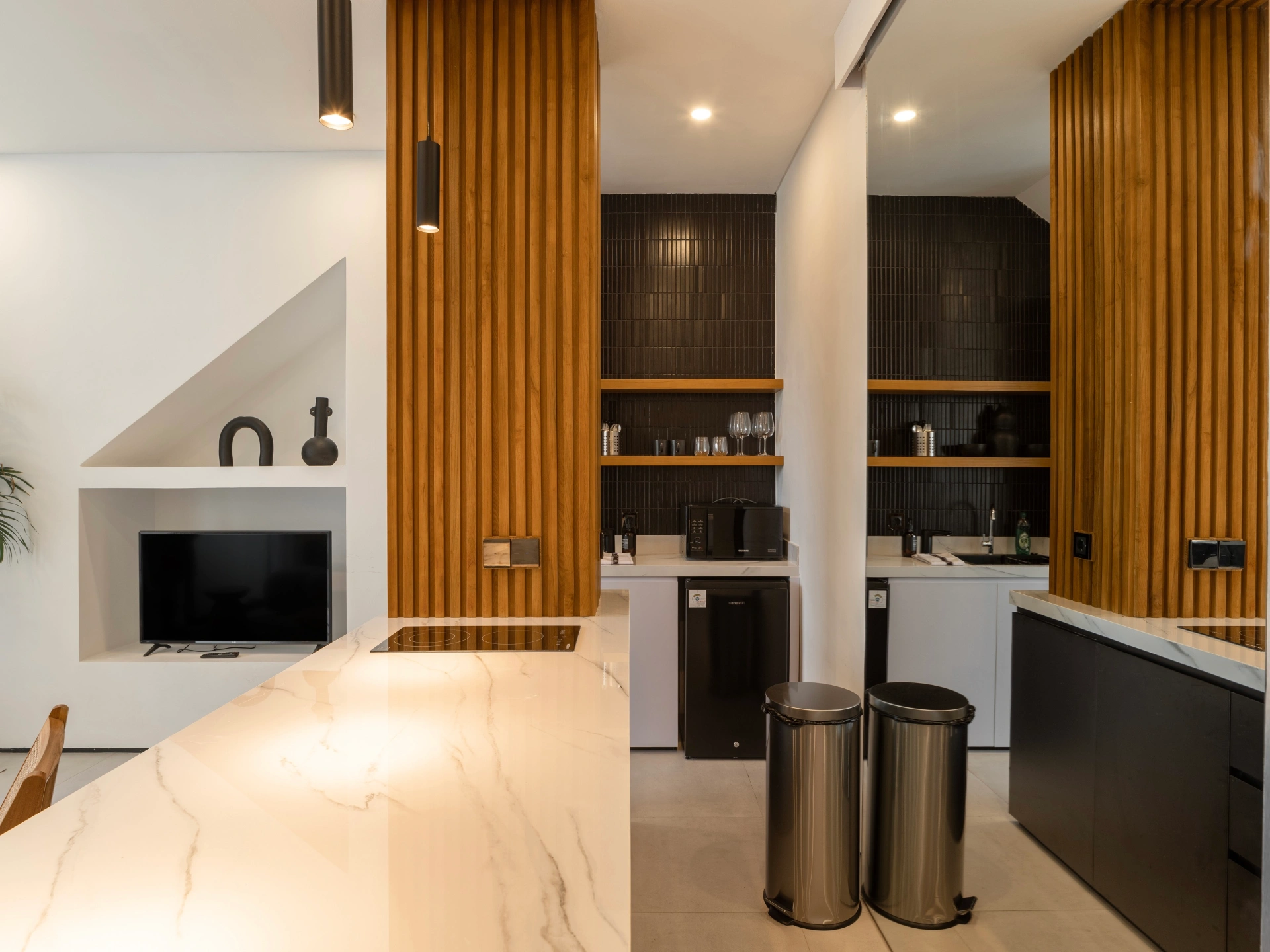 Stylish 1BR Apartments in Berawa Canggu | Berawa Living 02, 1-bed villa for rent in Canggu – photo 4 of 14