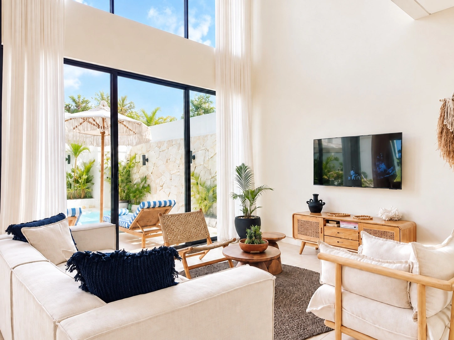 Luxury Villa SIVA Batu Bolong Canggu 2BR - SPECIAL 3 MONTH DEALS, 2-bed villa for rent in Canggu – photo 12 of 15