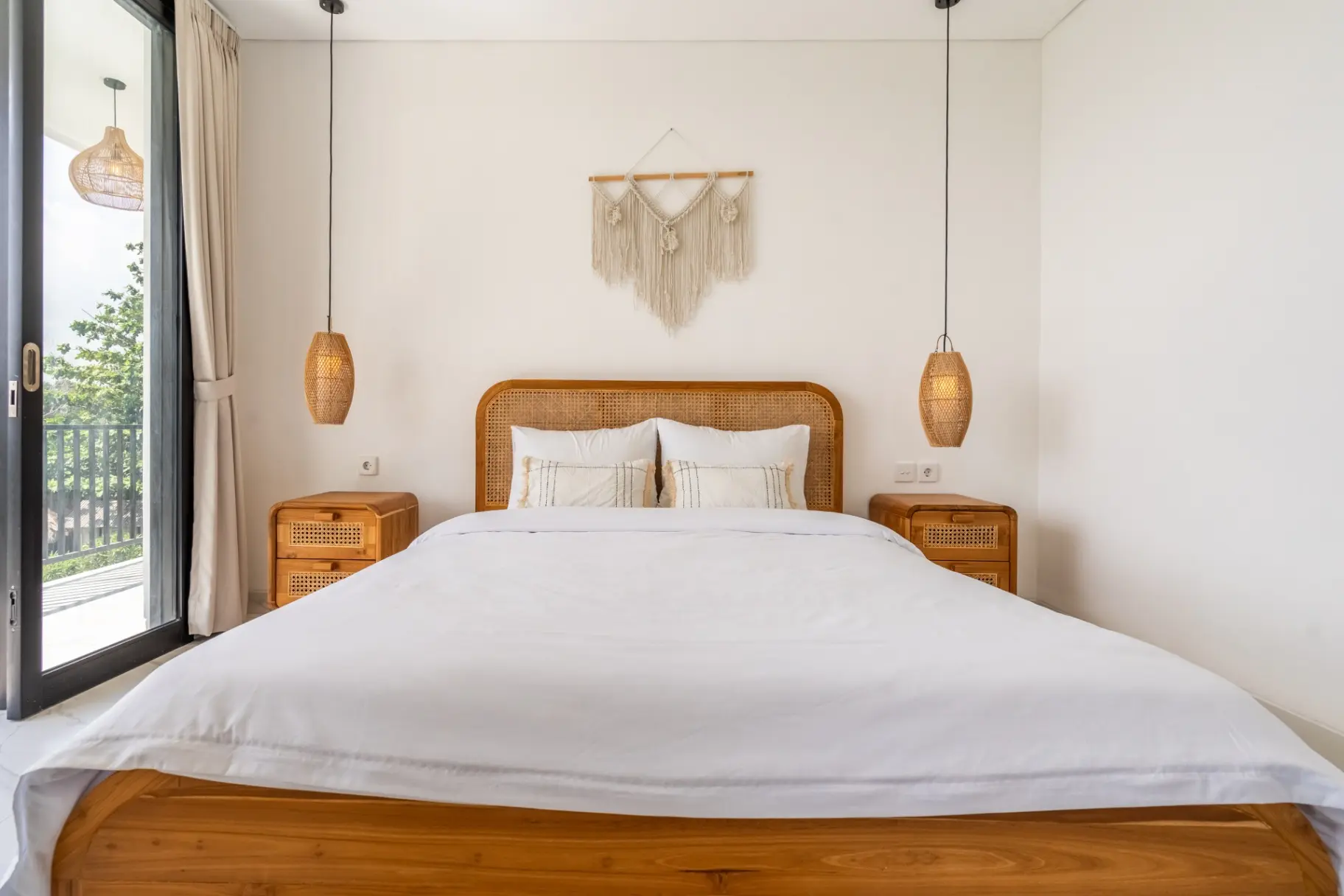 3,2 Km from Echo Beach Canggu 2 Bedrooms - Yoda Villa, 2-bed villa for rent in Canggu – photo 7 of 15