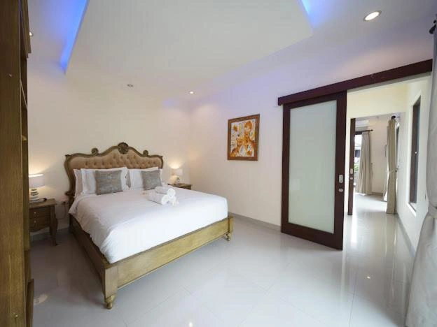 Monthly Rent Villa 4 Bedroom (Nusa Dua) By Nami Bali, 4-bed villa for rent in Nusa Dua – photo 5 of 11