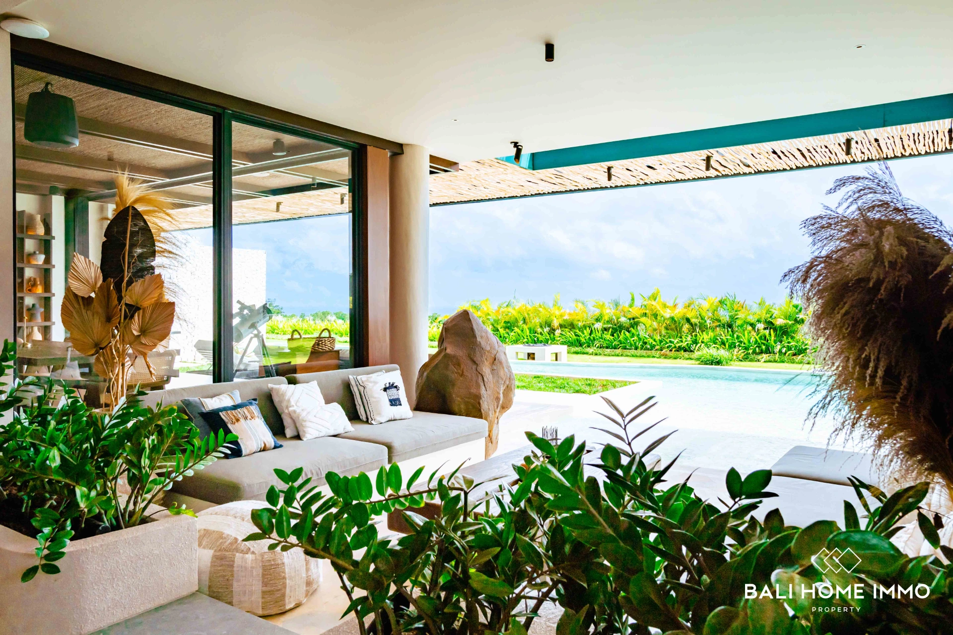 Newly Built 4 Bedrooms Villa with Ocean View for Rent & Sale in Uluwatu, 4-bed villa for rent in Uluwatu – photo 4 of 15