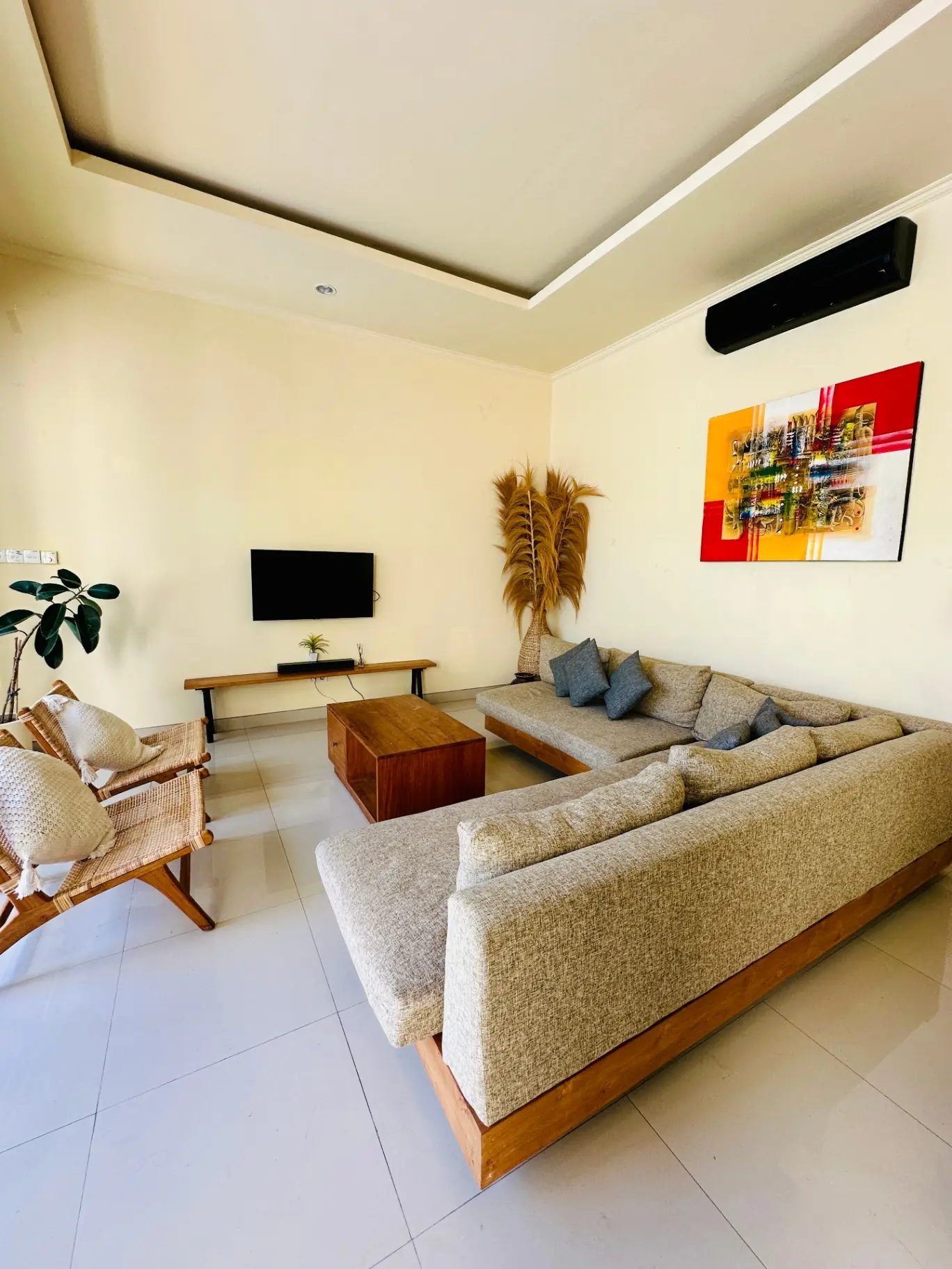 Spacious 4BR Villa w/ Private Pool and Sunset Views, 4-bed villa for rent in Canggu – photo 8 of 10