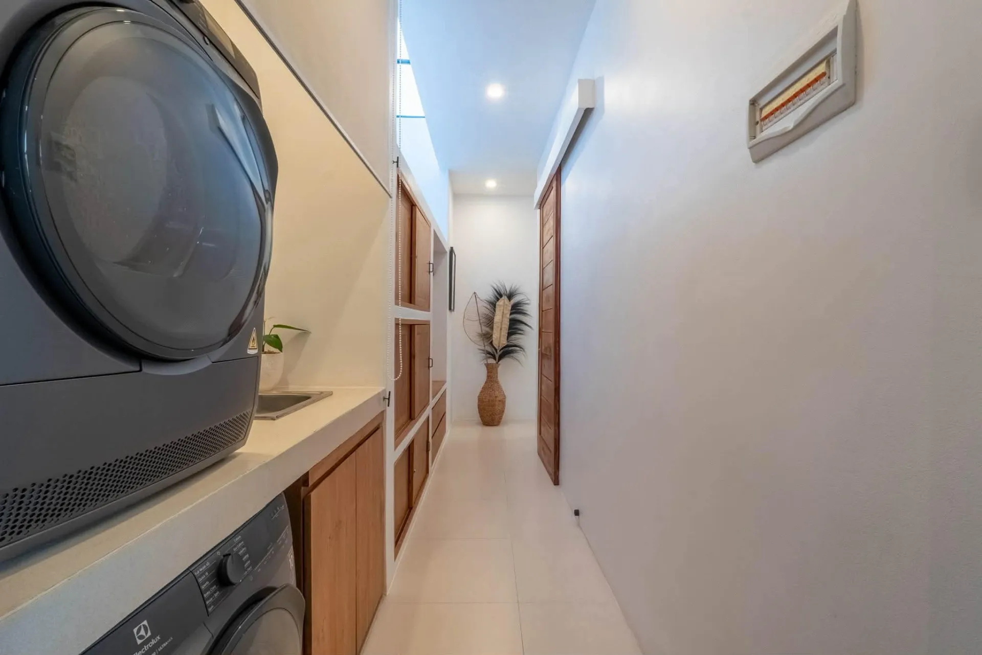 3BR Berawa, near Alpha Gym, 3-bed villa for rent in Canggu – photo 7 of 11