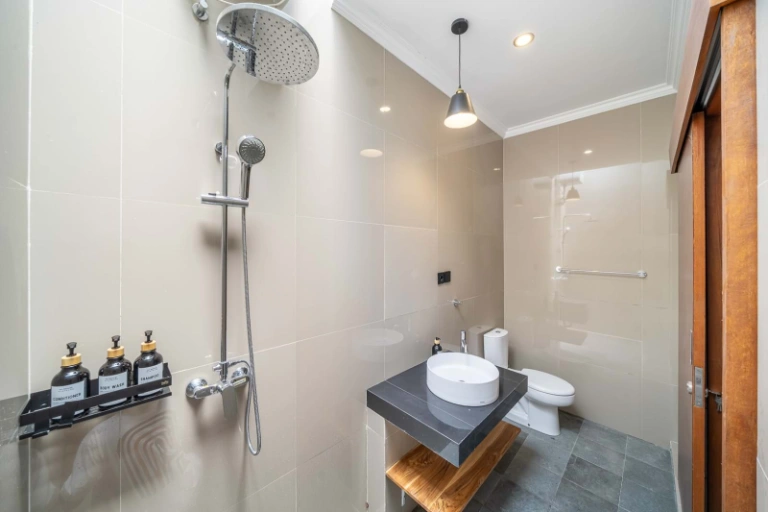 Brand New 3BR Villa at Central Berawa, 3-bed villa for rent in Canggu – photo 3 of 15