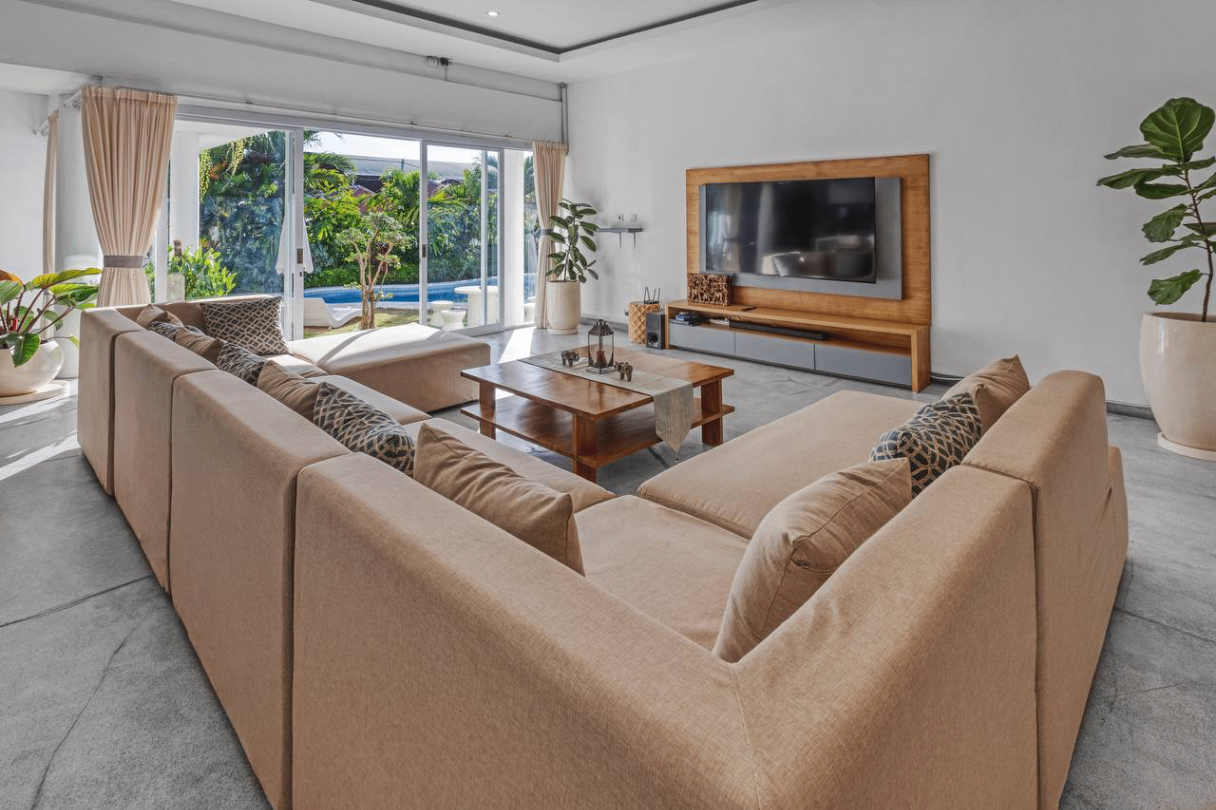 5 Bedroom Luxury Villa in Canggu, 5-bed villa for rent in Canggu – photo 3 of 15