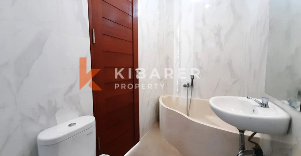 Wonderful 3BR Villa with Rooftop and Just 400m from Cemagi Beach, 3-bed villa for rent in Seseh – photo 12 of 12