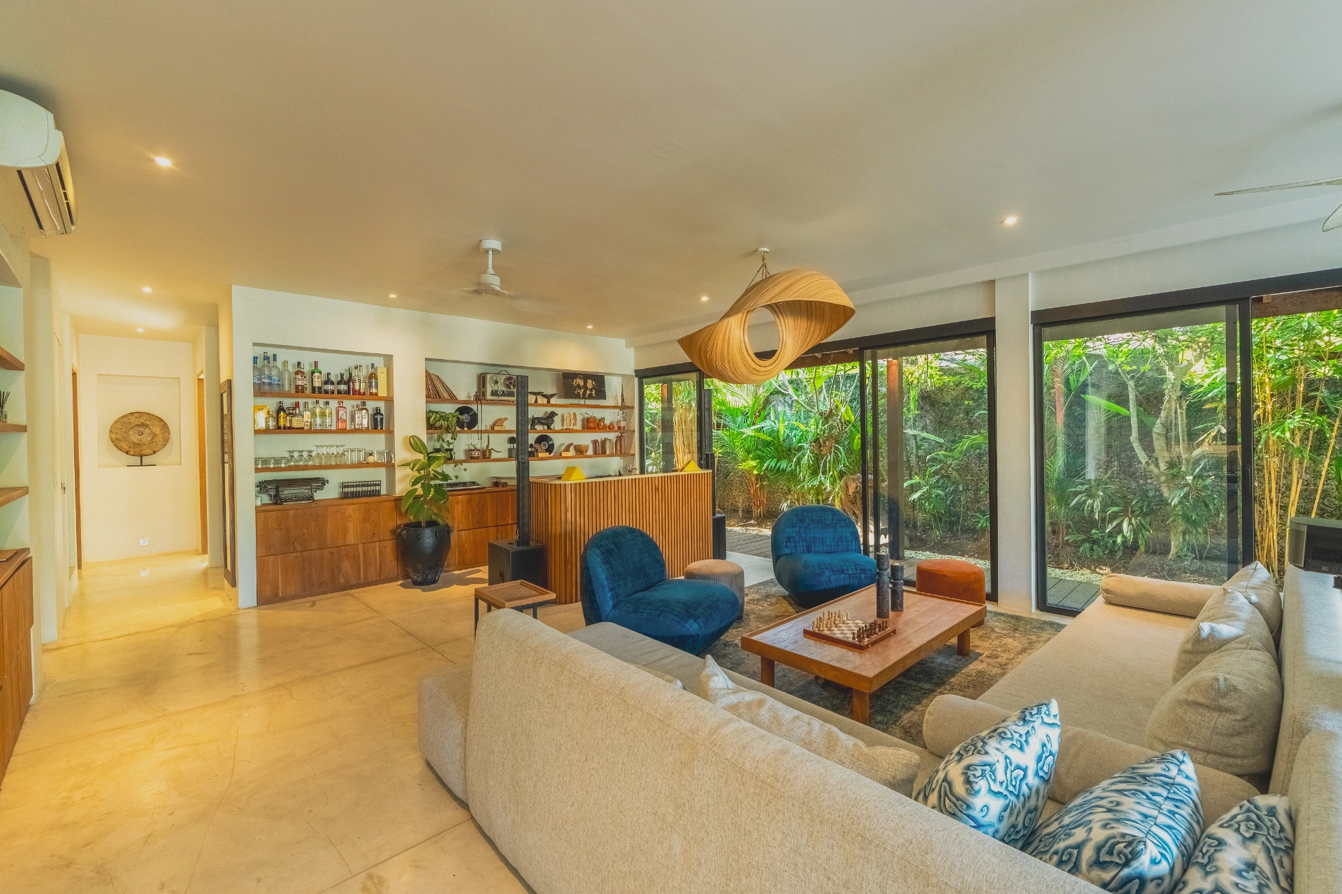 Tropical Luxury 5BR Villa in Canggu | Villa Kiki, 5-bed villa for rent in Canggu – photo 15 of 15