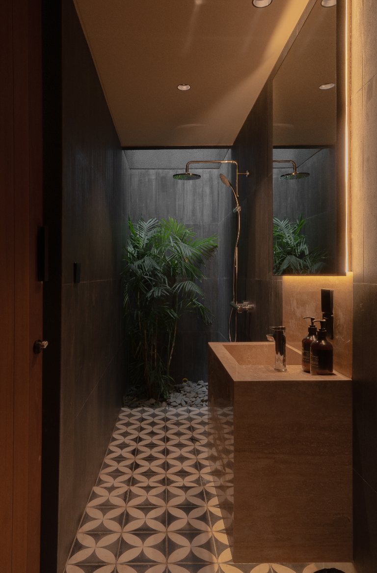 The Akasha Villa Berawa | Stylish 2BR Villa | Walking Distance to Berawa Beach, 2-bed villa for rent in Canggu – photo 12 of 14