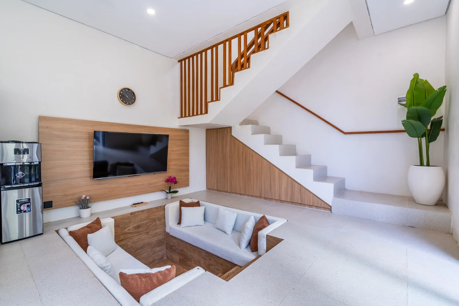 3 Bedroom Modern Villa in Ungasan, 3-bed villa for rent in Uluwatu – photo 2 of 15