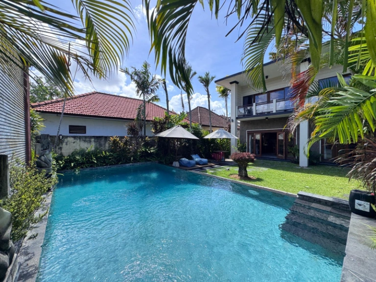 Big Garden 2BR Villa for Rent at Umalas, 2-bed villa for rent in Canggu – photo 3 of 15