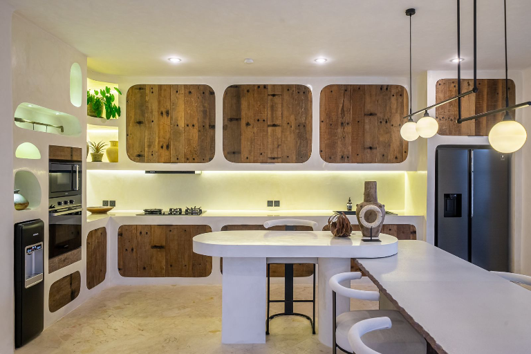 Lease Yearly Big Luxury Villa 4 Bedroom Berawa Canggu, 4-bed villa for rent in Canggu – photo 11 of 15