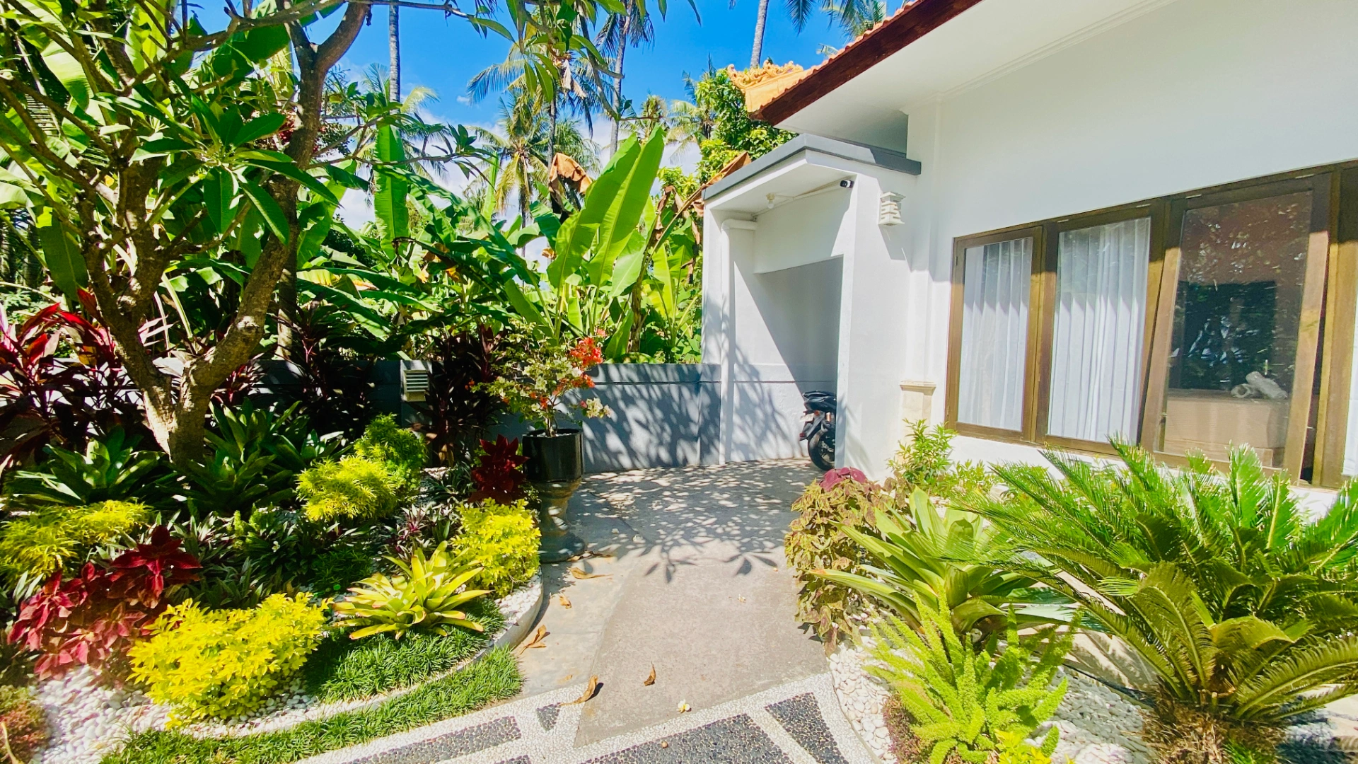 Brand new, completely private luxury villa in Lovina, North Bali, 3-bed villa for rent in North Bali – photo 7 of 15