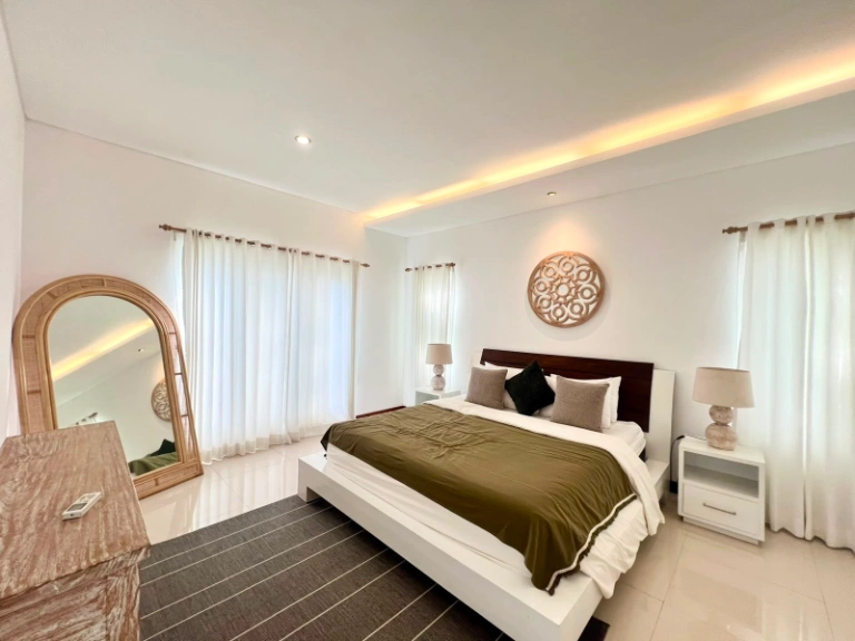 3BR Seminyak near to the Beach, Yearly Only, 3-bed villa for rent in Seminyak – photo 12 of 15
