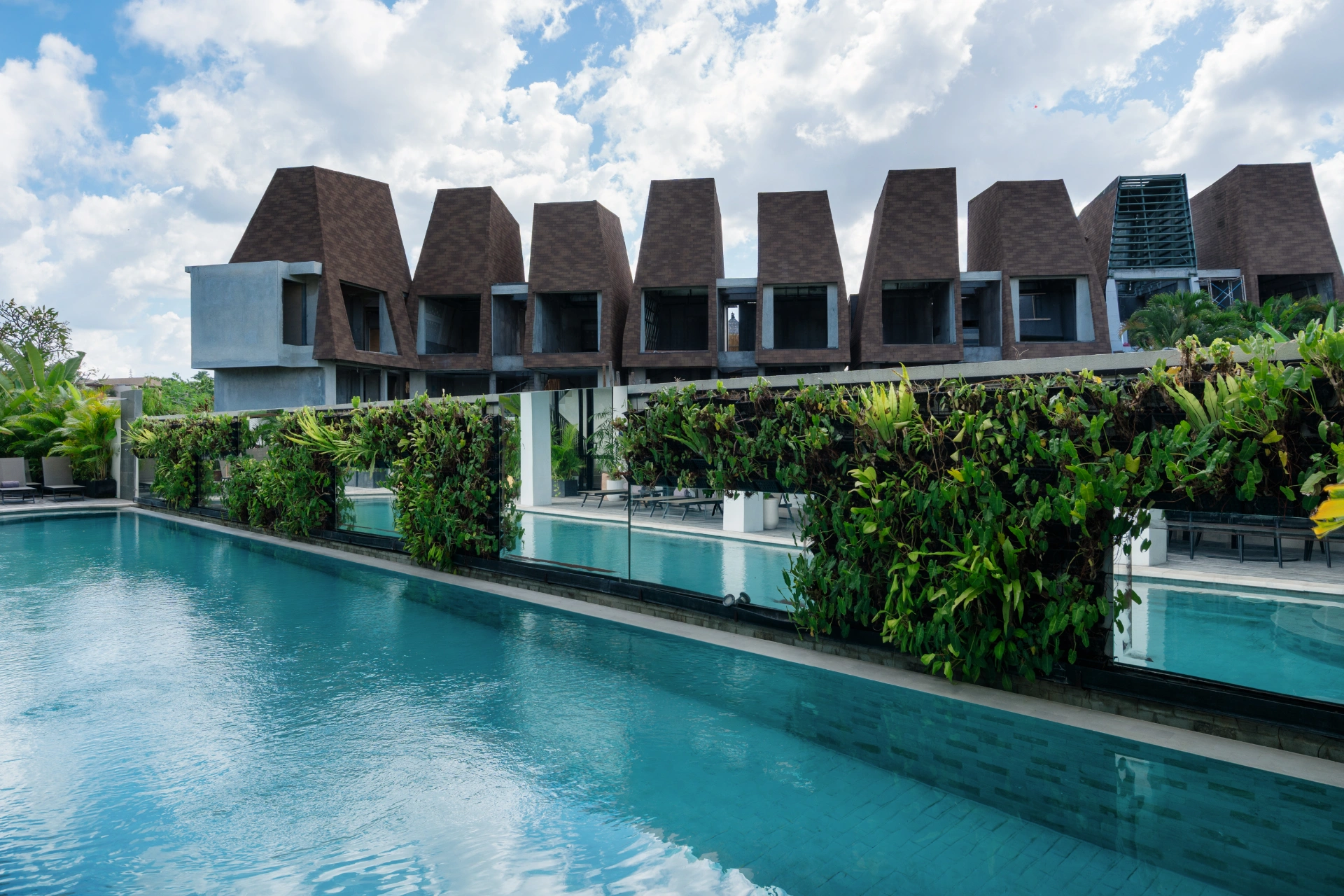 Sunny Bloom Natural - 1BR Pool Suite, Near Batu Belig Beach, 1-bed villa for rent in Canggu – photo 13 of 15