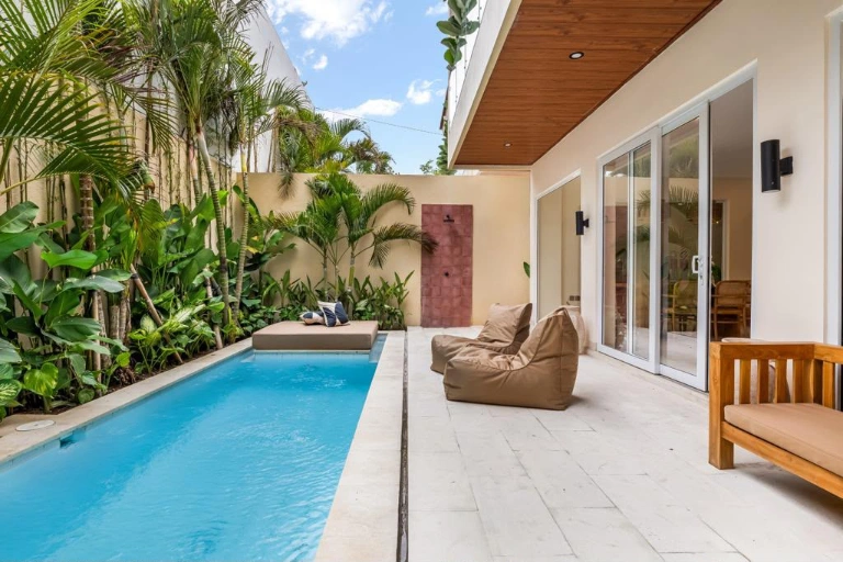 Mediterranean 2BR Villa w/ Private Pool and Backyard, 2-bed villa for rent in Pererenan – photo 4 of 15