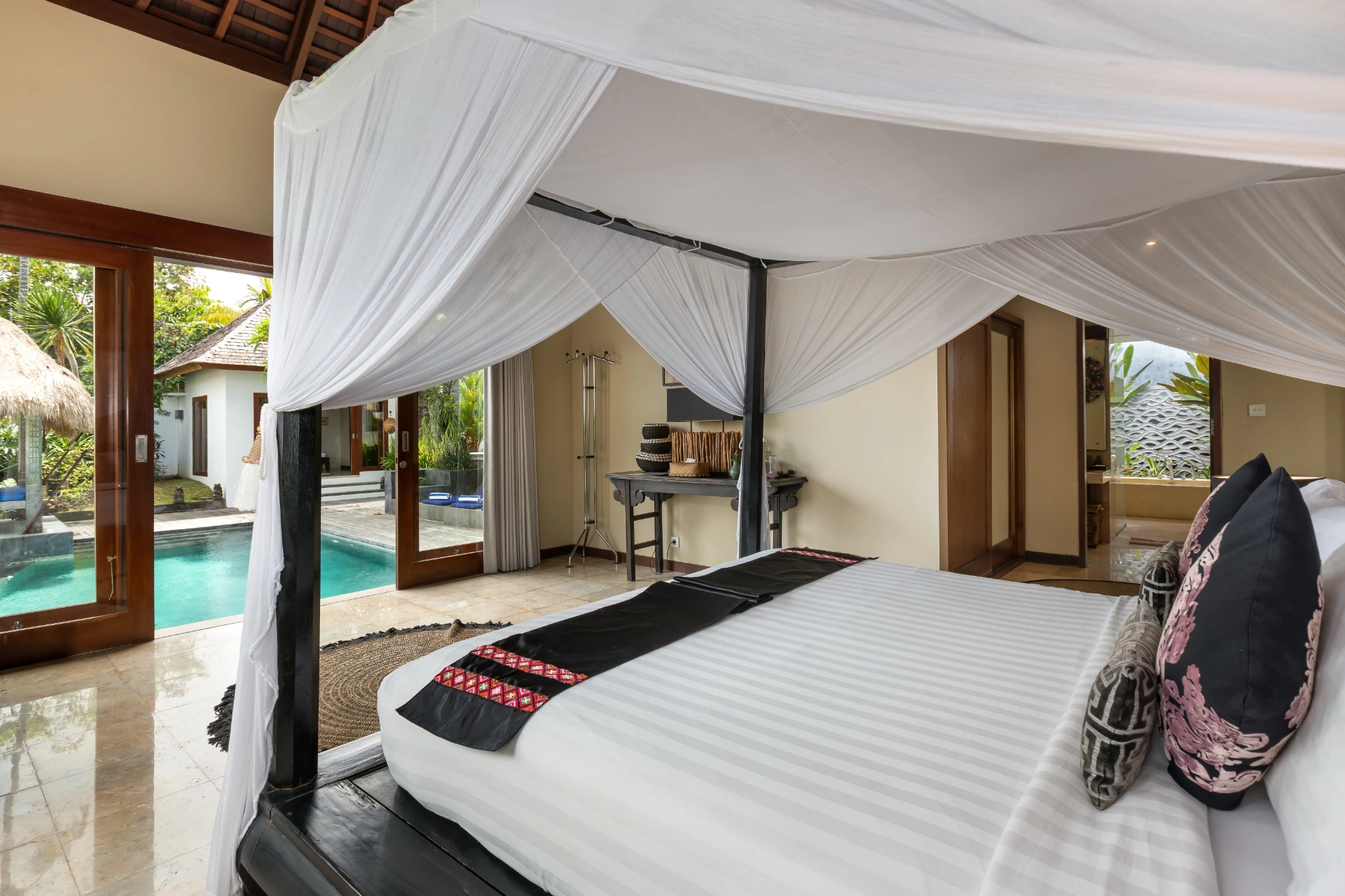 Villa Toba Jabunami, 4-bed villa for rent in Canggu – photo 13 of 15