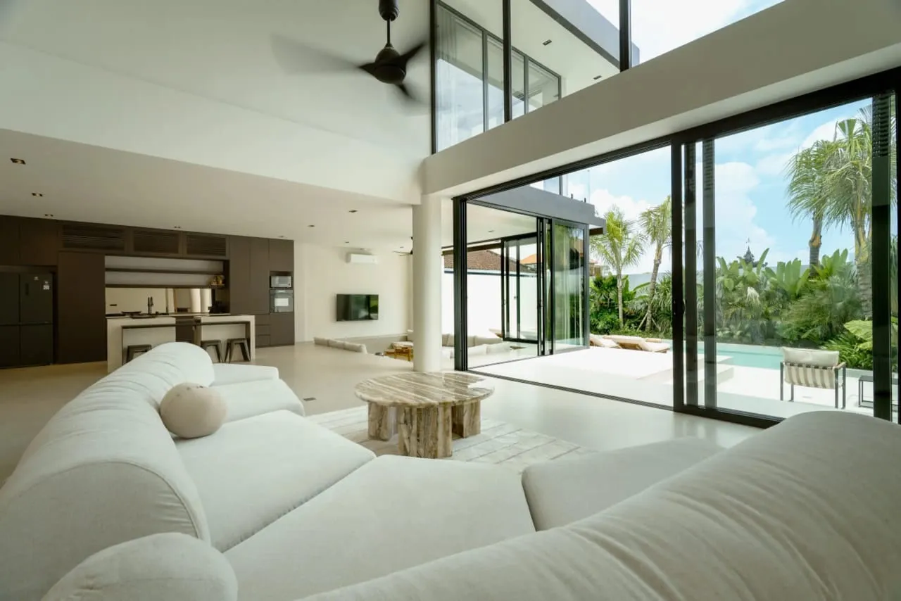 Villa For Rent 4 Bed In Seminyak,Badung Bali, 4-bed villa for rent in Seminyak – photo 11 of 15