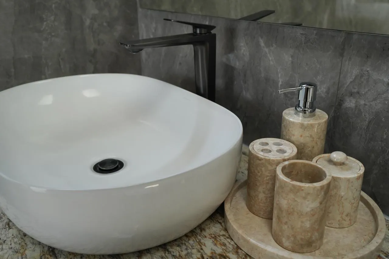 Villa Belkin - 5 Bedroom Luxury Brand New Villa Near Nirvana Wellness Canggu!!!, 5-bed villa for rent in Canggu – photo 8 of 14