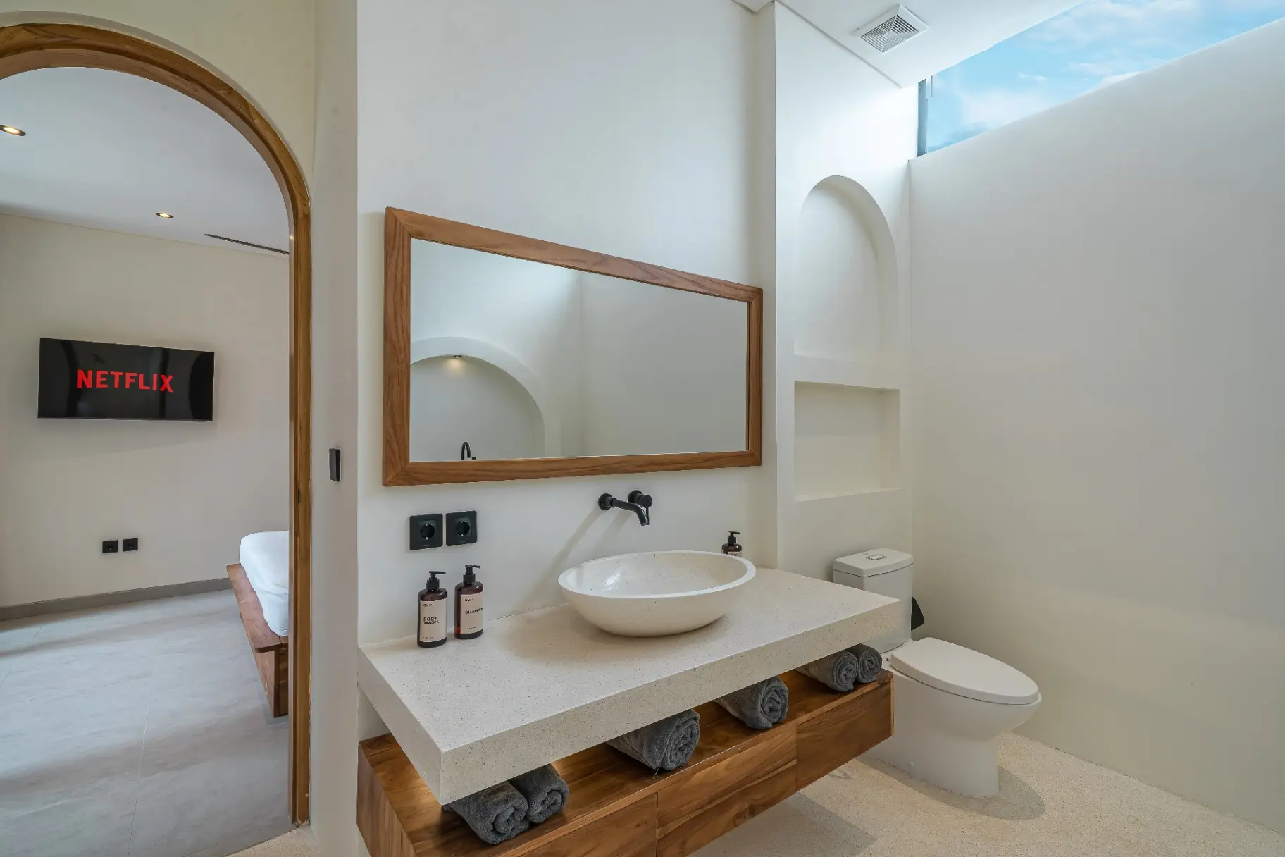 Villa West Heaven KL 1 – Brand New 3BR Villa with Jacuzzi & Rooftop in Balangan, 3-bed villa for rent in Uluwatu – photo 6 of 15