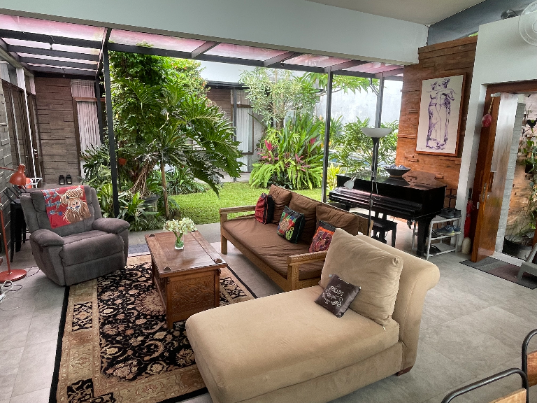 Contemporary Tropical Family Home | Kerobokan, 3-bed villa for rent in Seminyak – photo 8 of 15