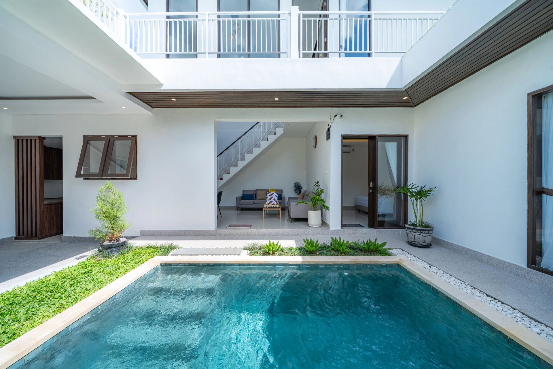 Addhika - Rooftop Terrace Villa with Pool, Berawa, 3-bed villa for rent in Pererenan – photo 12 of 15