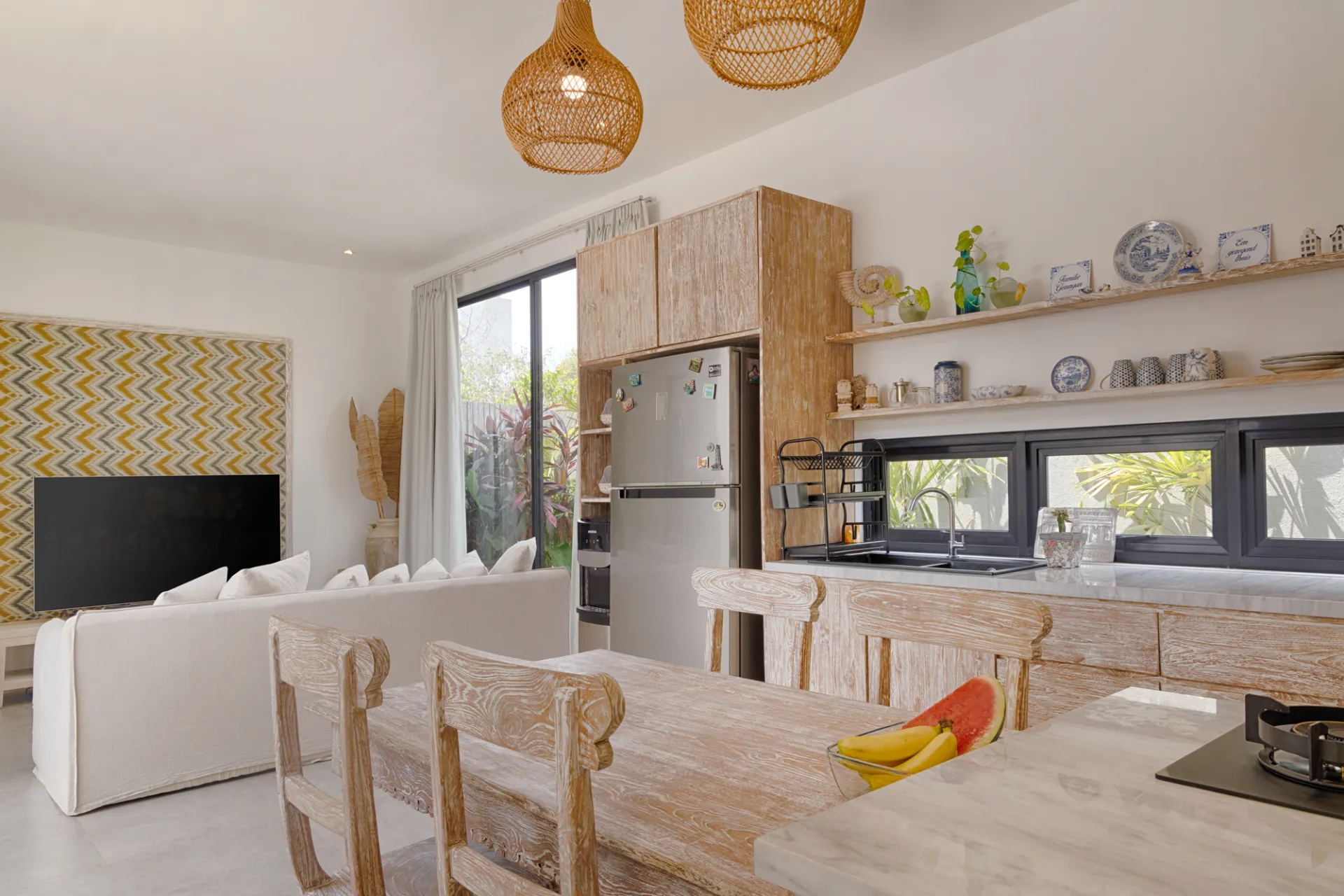 The Art-Inspired 2BR Modern Villa with Private Pool near Melasti Beach, 2-bed villa for rent in Uluwatu – photo 10 of 15