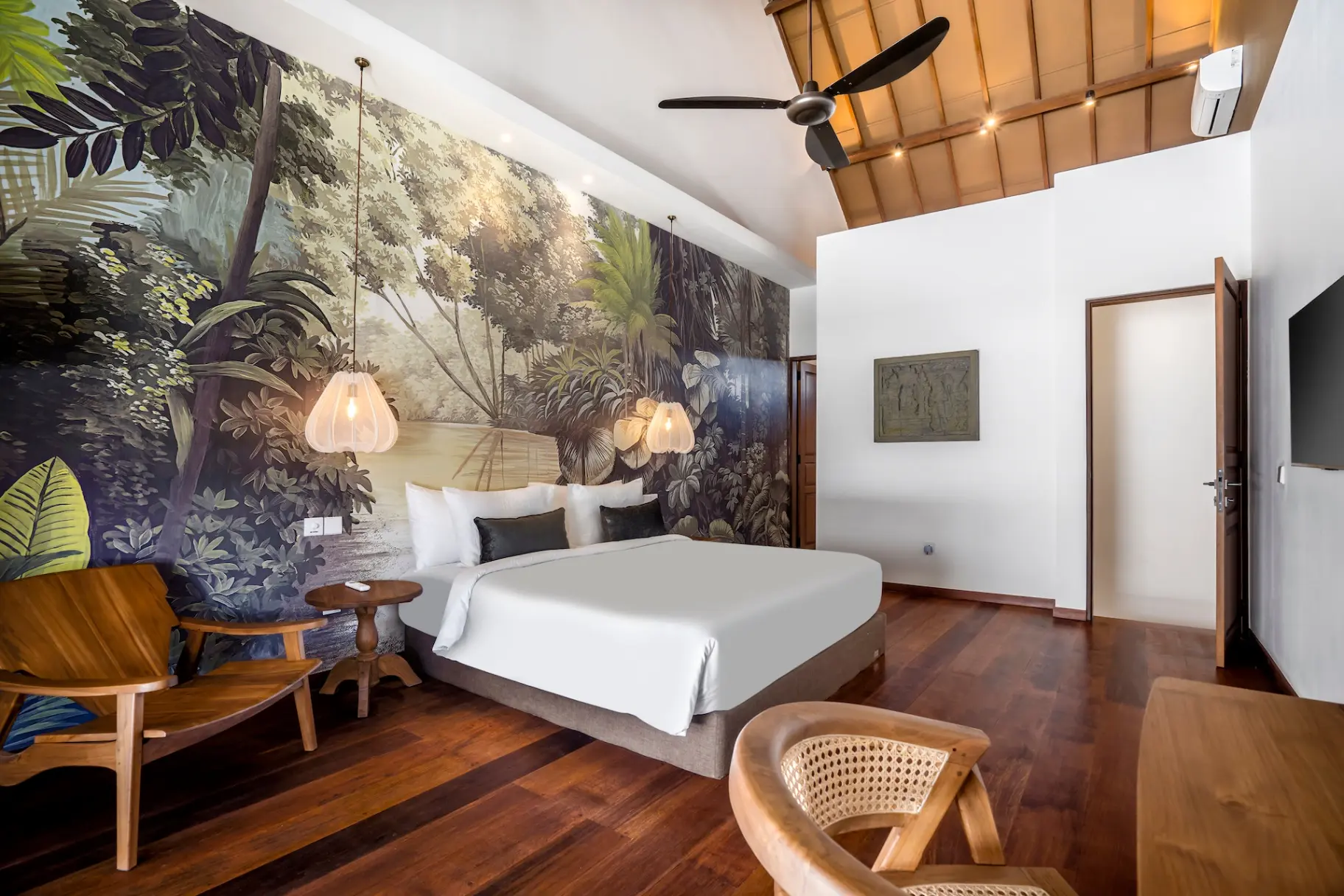 Nusantara Lofts - Modern Luxury 3BD with Private Pool, 3-bed villa for rent in Pererenan – photo 7 of 15