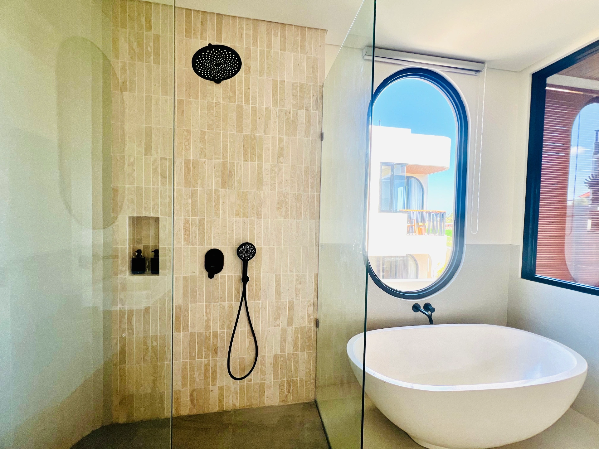 Brand New 1 Bedroom Villa 2 Minutes Away to Cemagi Beach, 1-bed villa for rent in Seseh – photo 7 of 15