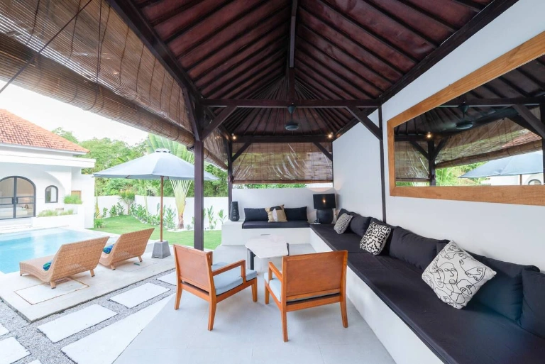 Spacious 3 Bedroom Tropical Villa in Padang Linjong, Canggu, 3-bed villa for rent in Canggu – photo 12 of 15