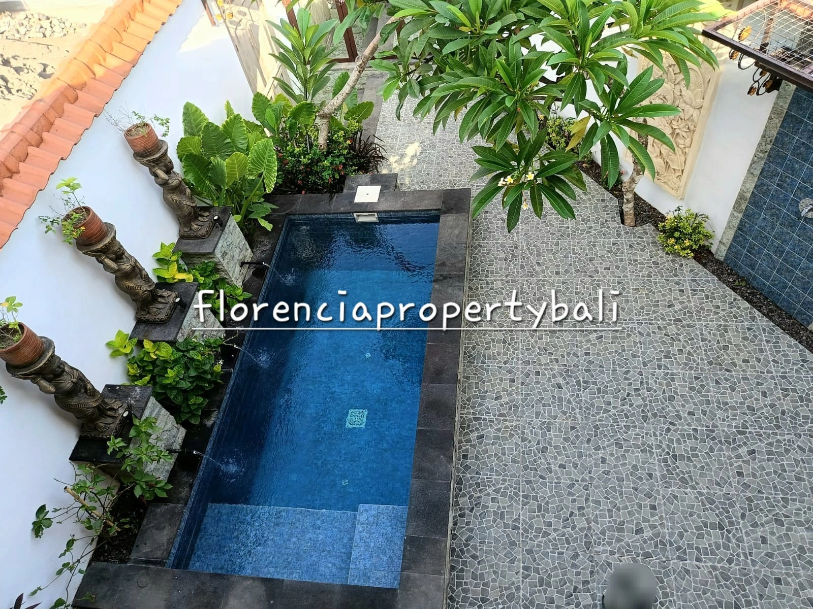 Sanur Villa | Wooden Style | 2 Bedrooms for Yearly Rental, 2-bed villa for rent in Sanur – photo 4 of 15