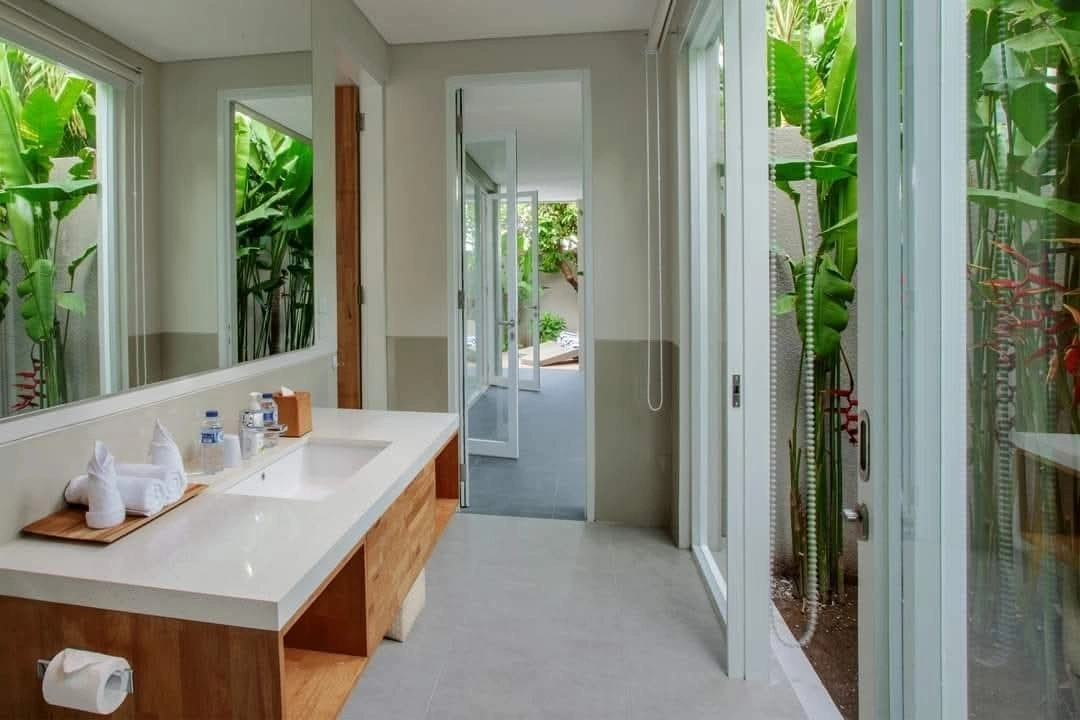 Villa For Rent 4 Bed In Berawa,Tibubeneng Bali, 4-bed villa for rent in Canggu – photo 2 of 14