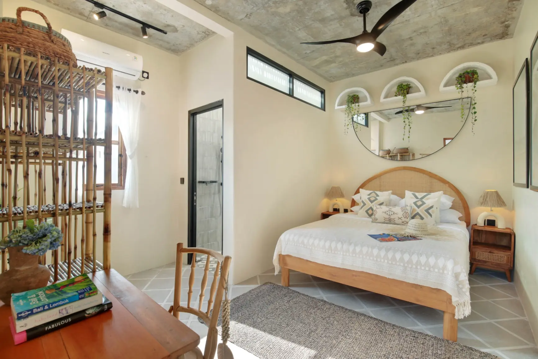 Casa Buduk Regency - 2 Bedrooms with Stunning Rice Paddies Views, 2-bed villa for rent in Pererenan – photo 10 of 15