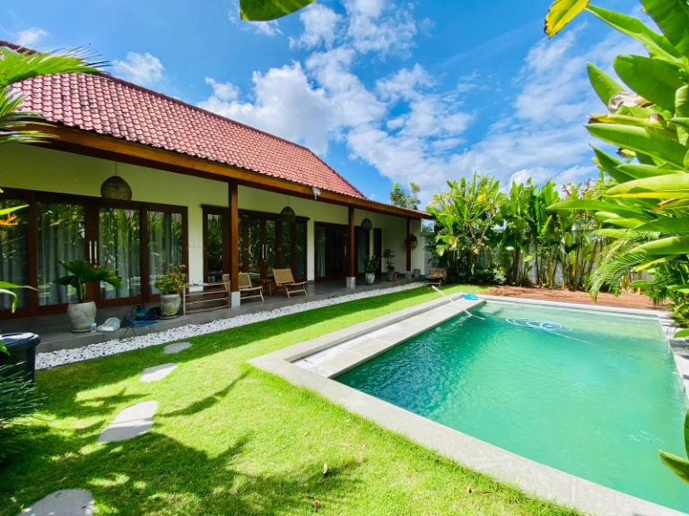 3 Bedroom Villa for Yearly Rent in Canggu, 3-bed villa for rent in Canggu – photo 7 of 15