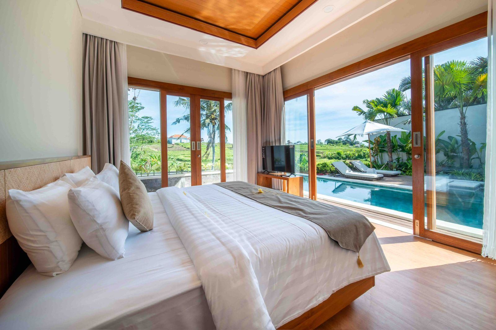 2-Bedroom Villa with Rice Fields View – Tumbak Bayuh, 2-bed villa for rent in Pererenan – photo 3 of 14