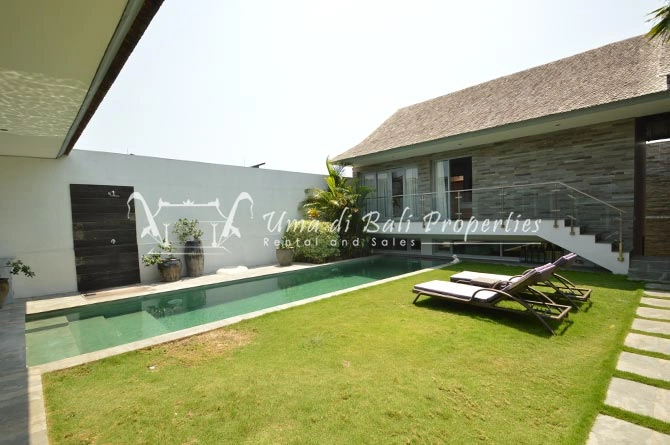 3BR Villa for Rent at Central Berawa, Bali, 3-bed villa for rent in Canggu – photo 2 of 15