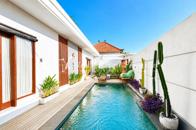 2BR Villa for Rent at Batubelig, Bali I, 2-bed villa for rent in Canggu – photo 4 of 14
