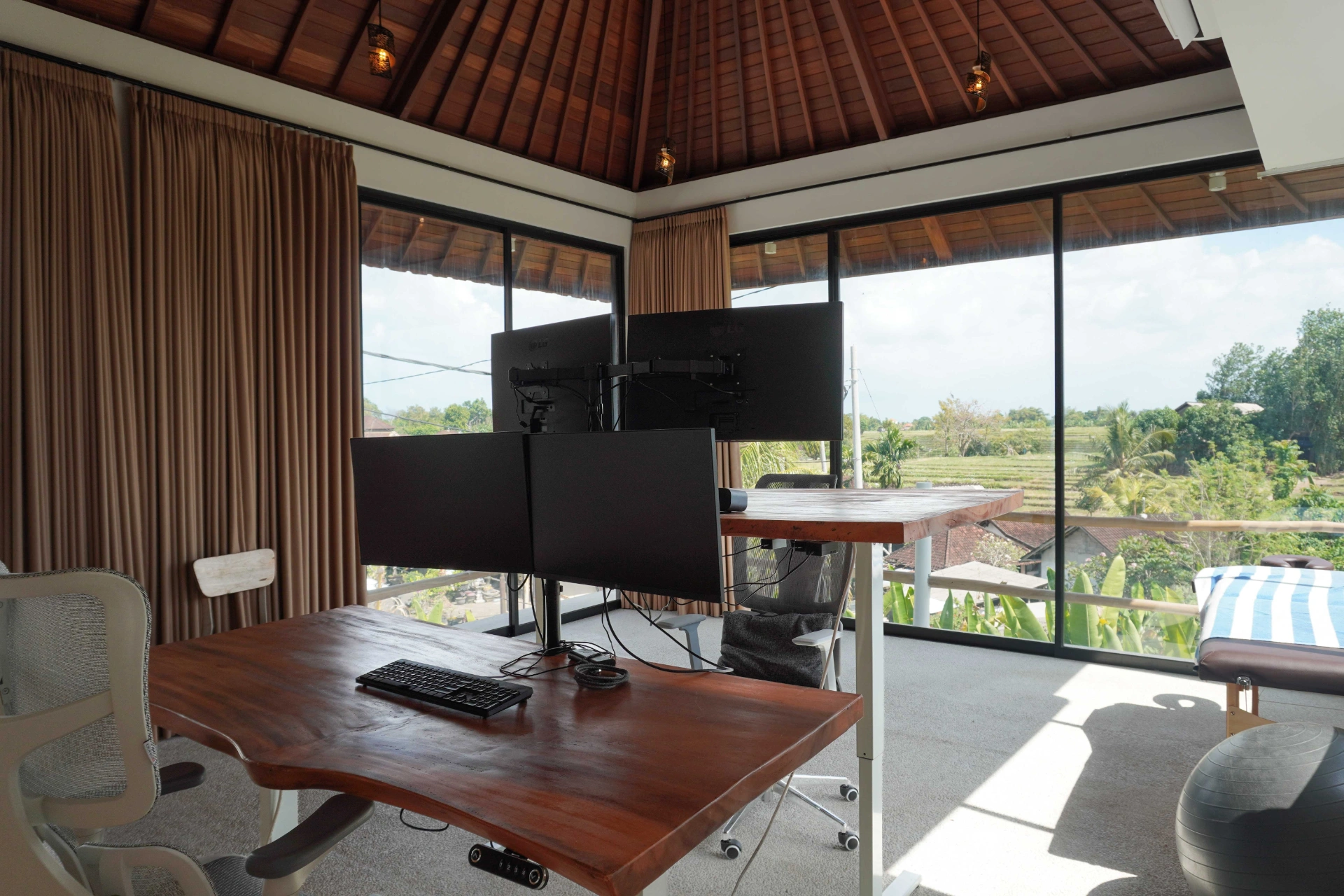 3BR Villa with Ricefield-View Office in Kaba-Kaba, 3-bed villa for rent in Tabanan – photo 7 of 15