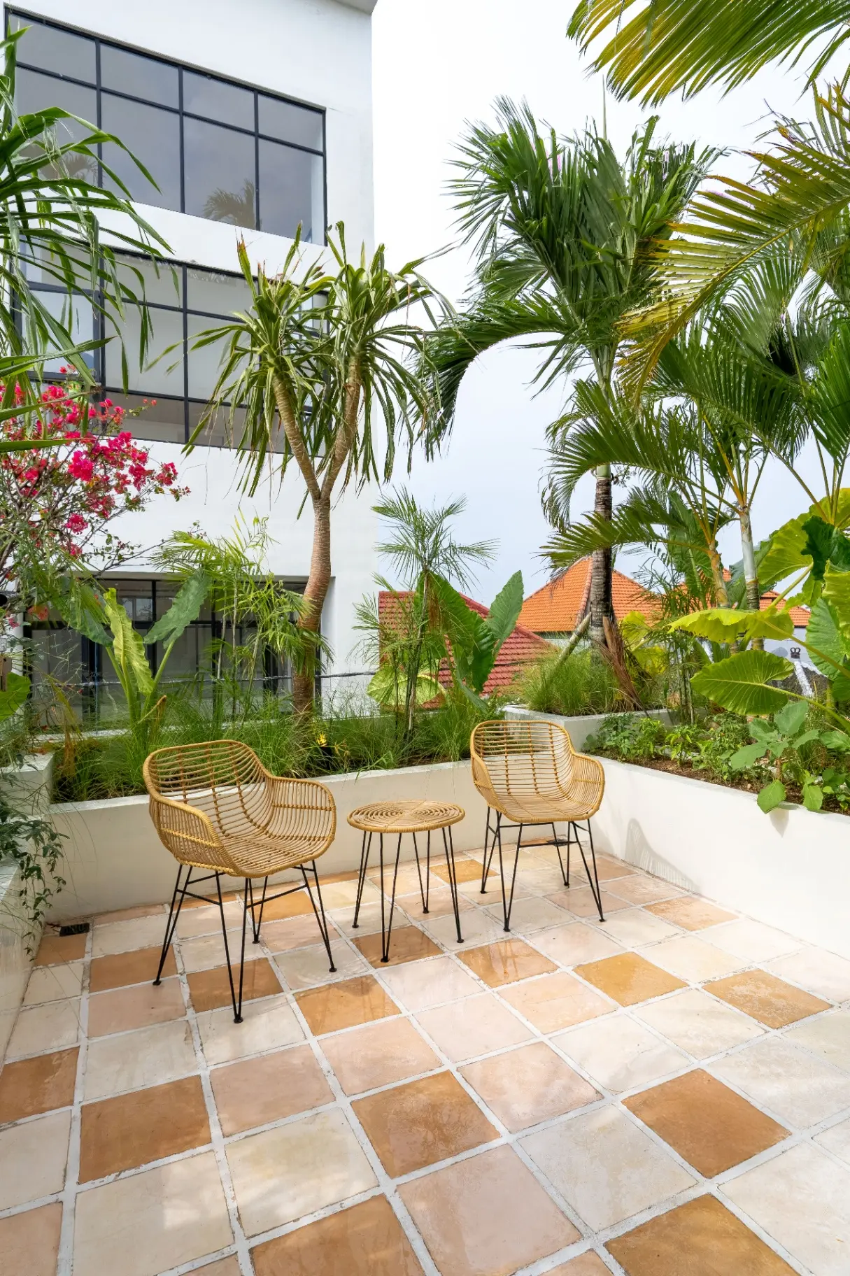 Leo Villa - 2 Bedroom with Rooftop Pool, Berawa, 2-bed villa for rent in Canggu – photo 5 of 15