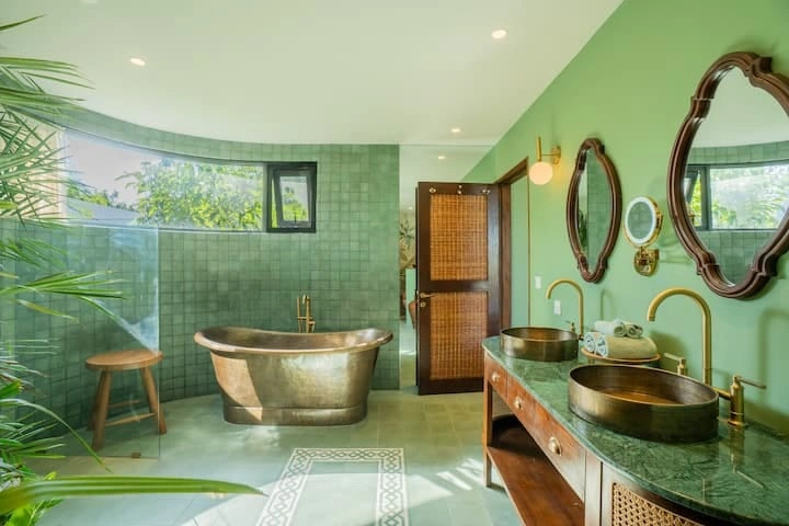 Villa For Rent 7 Bed In Umalas,Kerobokan Bali, 7-bed villa for rent in Canggu – photo 2 of 15