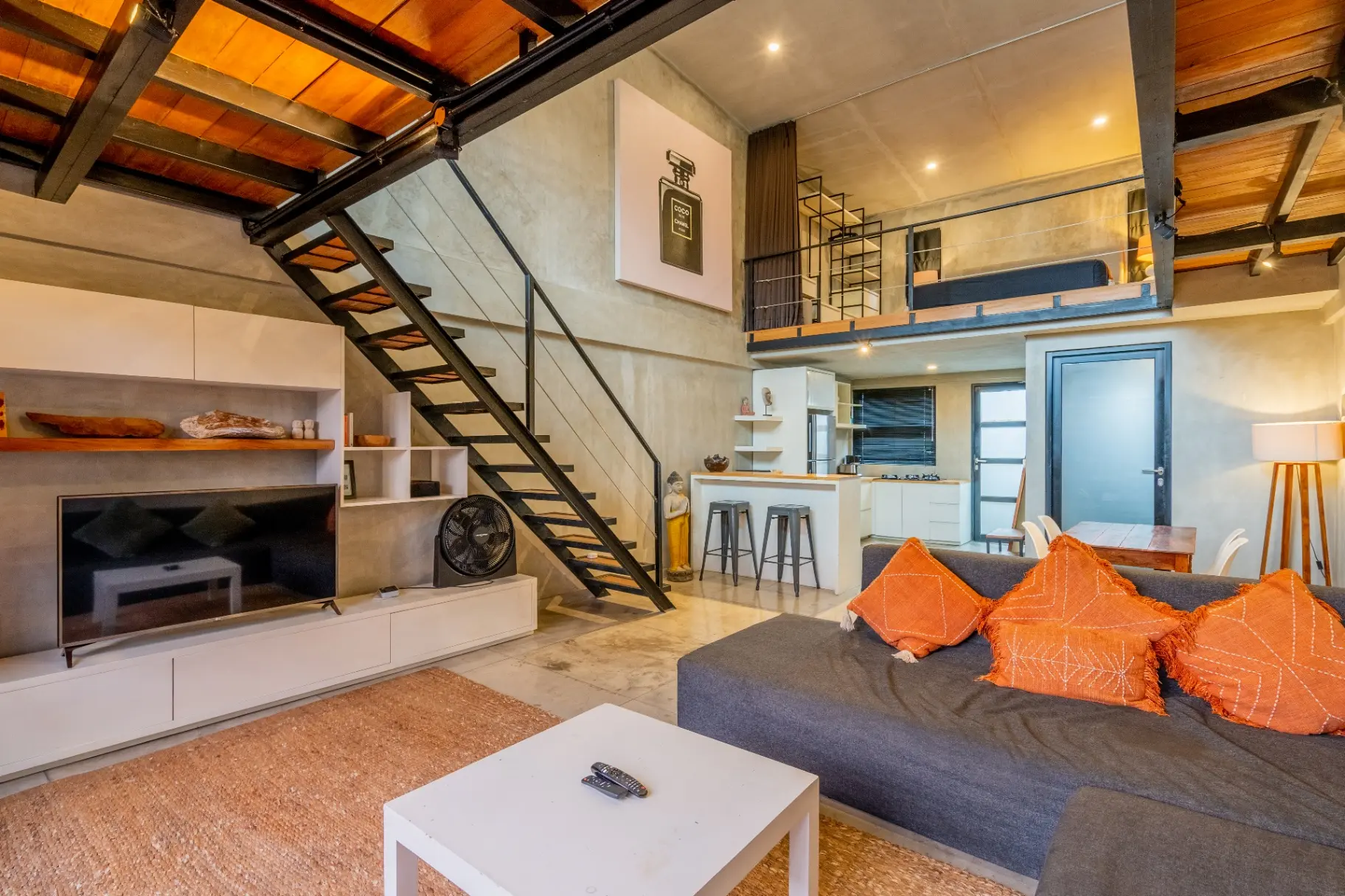 Berawa 2 - 1BR Central Canggu Modern Loft – Pool & BBQ Access, 1-bed villa for rent in Canggu – photo 7 of 15