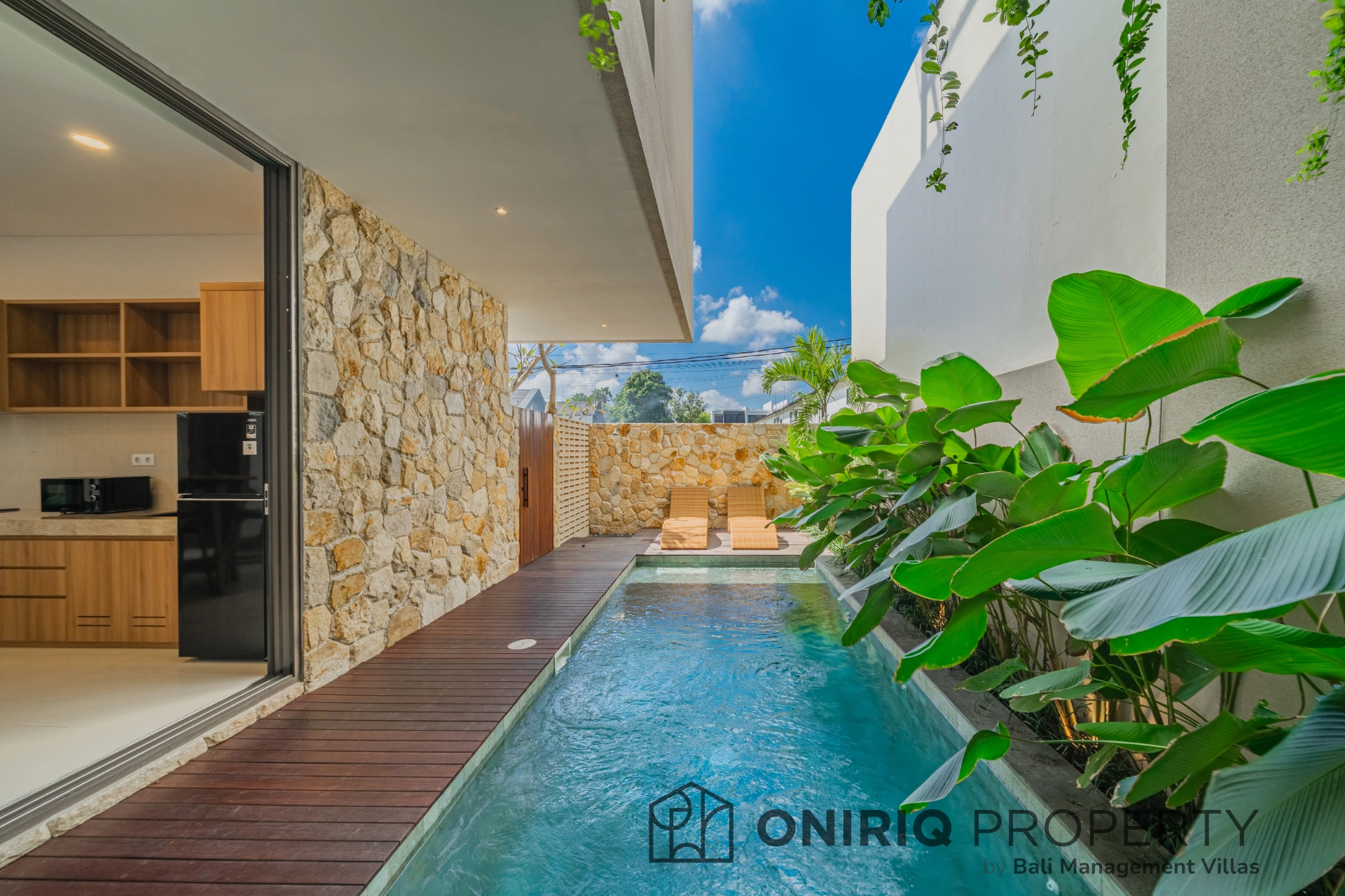 Villa Emil — Modern 2-Bedroom Villa in Pererenan, 2-bed villa for rent in Pererenan – photo 2 of 14