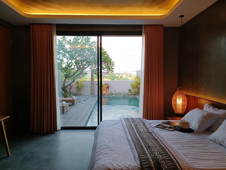 3 Bedroom Nodern Villa for Monthly and Yearly Rent in Kerobokan, 3-bed villa for rent in Seminyak – photo 5 of 15