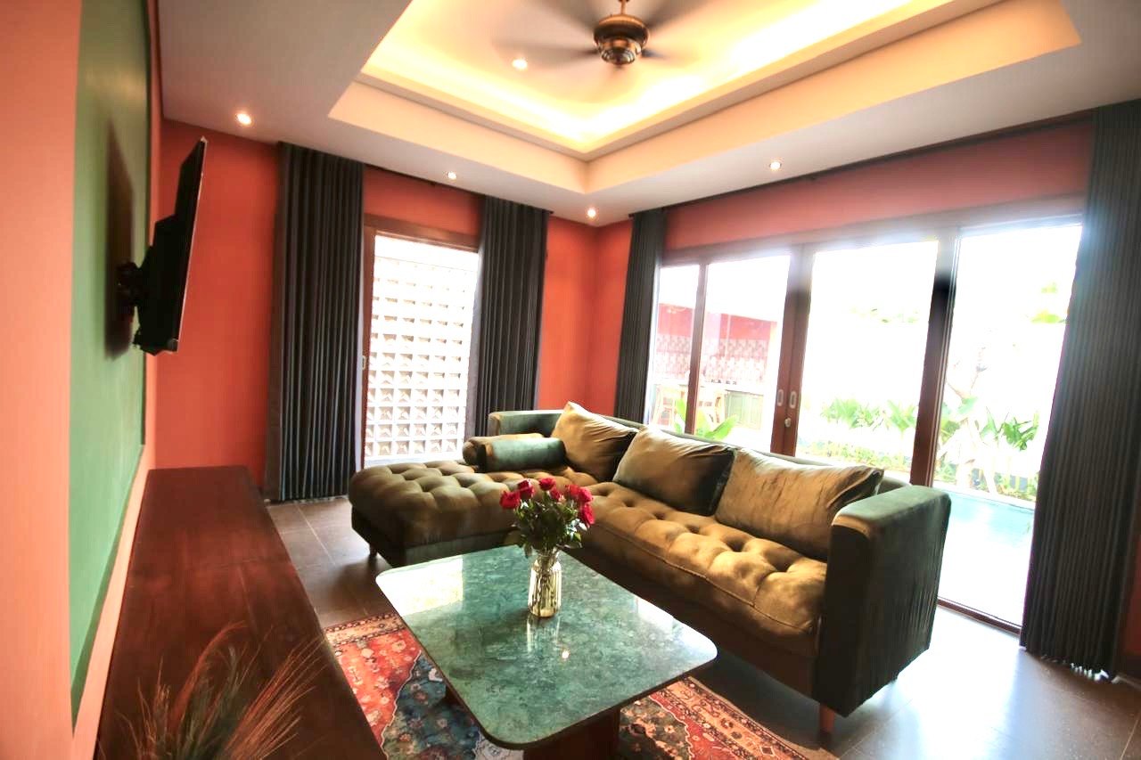 Modern Minimalist Villa in Tumbak Bayuh, 2-bed villa for rent in Pererenan – photo 3 of 12
