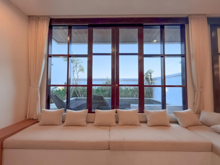 Modern 3 Bedroom Villa for Rent in Seseh, Bali, 3-bed villa for rent in Seseh – photo 13 of 15