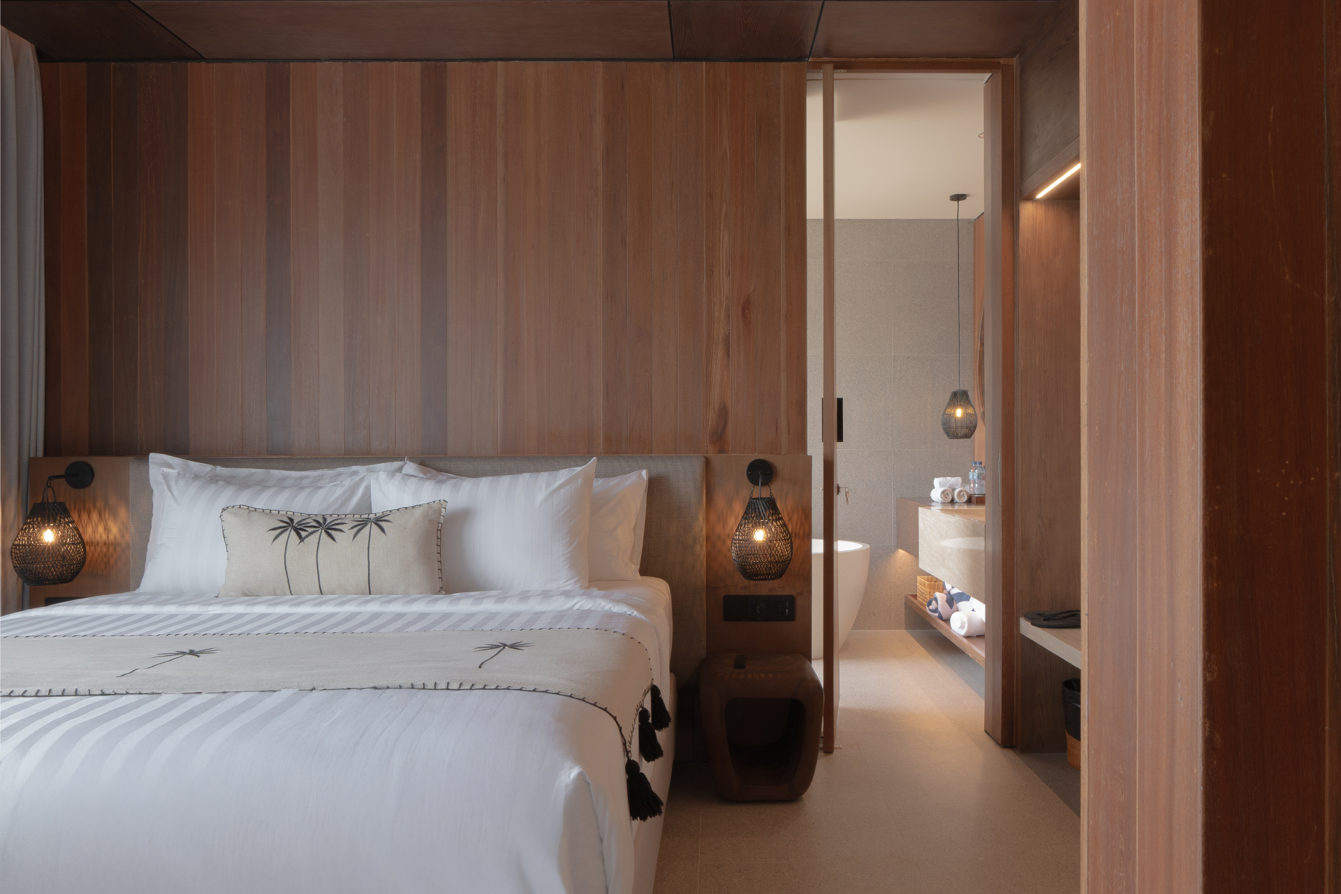 The Akasha Villa Berawa | Stylish 2BR Villa | Walking Distance to Berawa Beach, 2-bed villa for rent in Canggu – photo 3 of 14