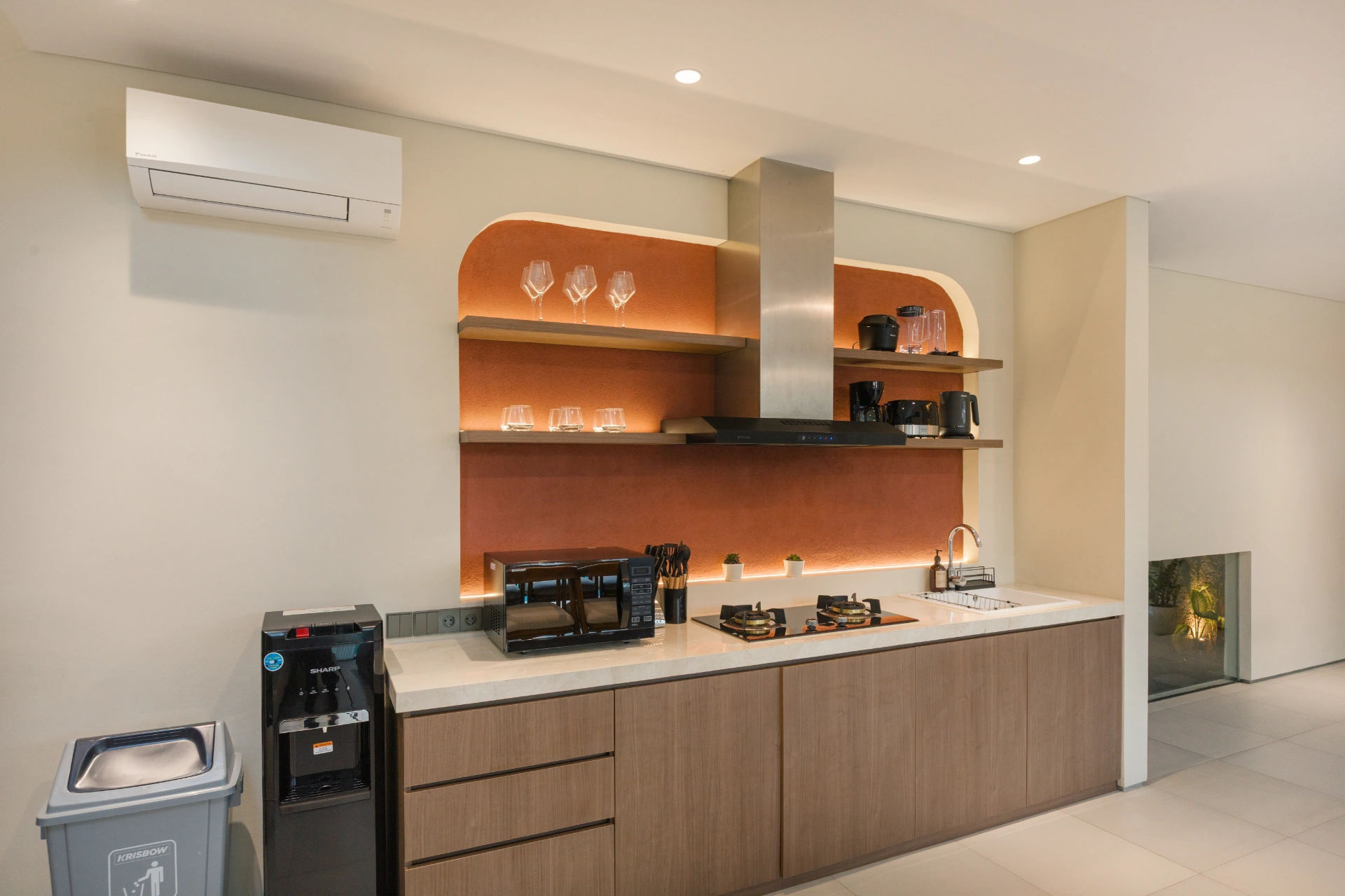 Casa Ecru - 3 Bedroom Villa with Pool, Berawa, 3-bed villa for rent in Canggu – photo 5 of 11