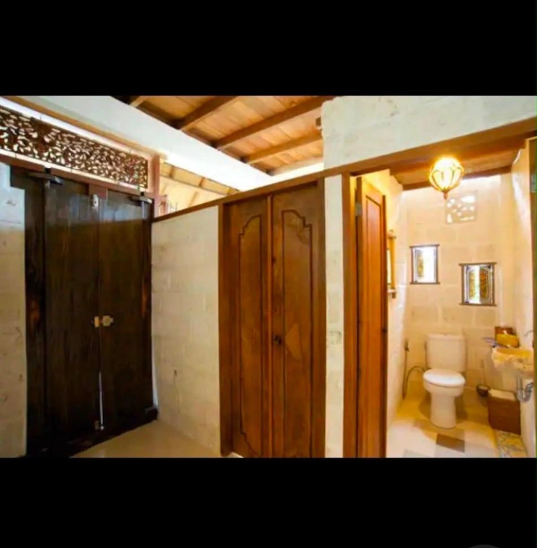 Unique Villa - Authentic Balinese 3-Bedroom Villa Near Balangan Beach, 3-bed villa for rent in Uluwatu – photo 4 of 15