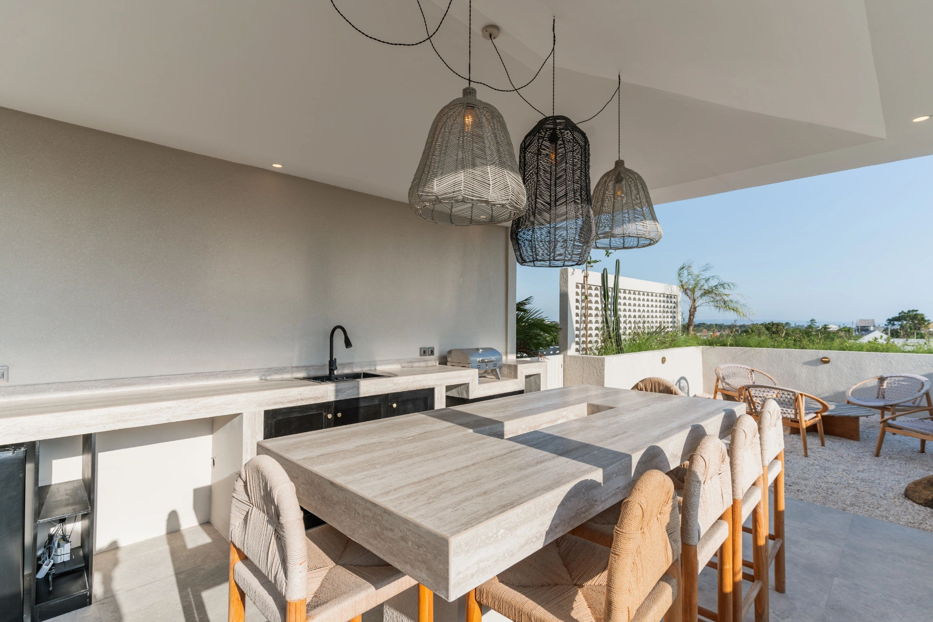 Modern 2-Bedroom apartment with Rooftop in Umalas, 2-bed villa for rent in Canggu – photo 7 of 8